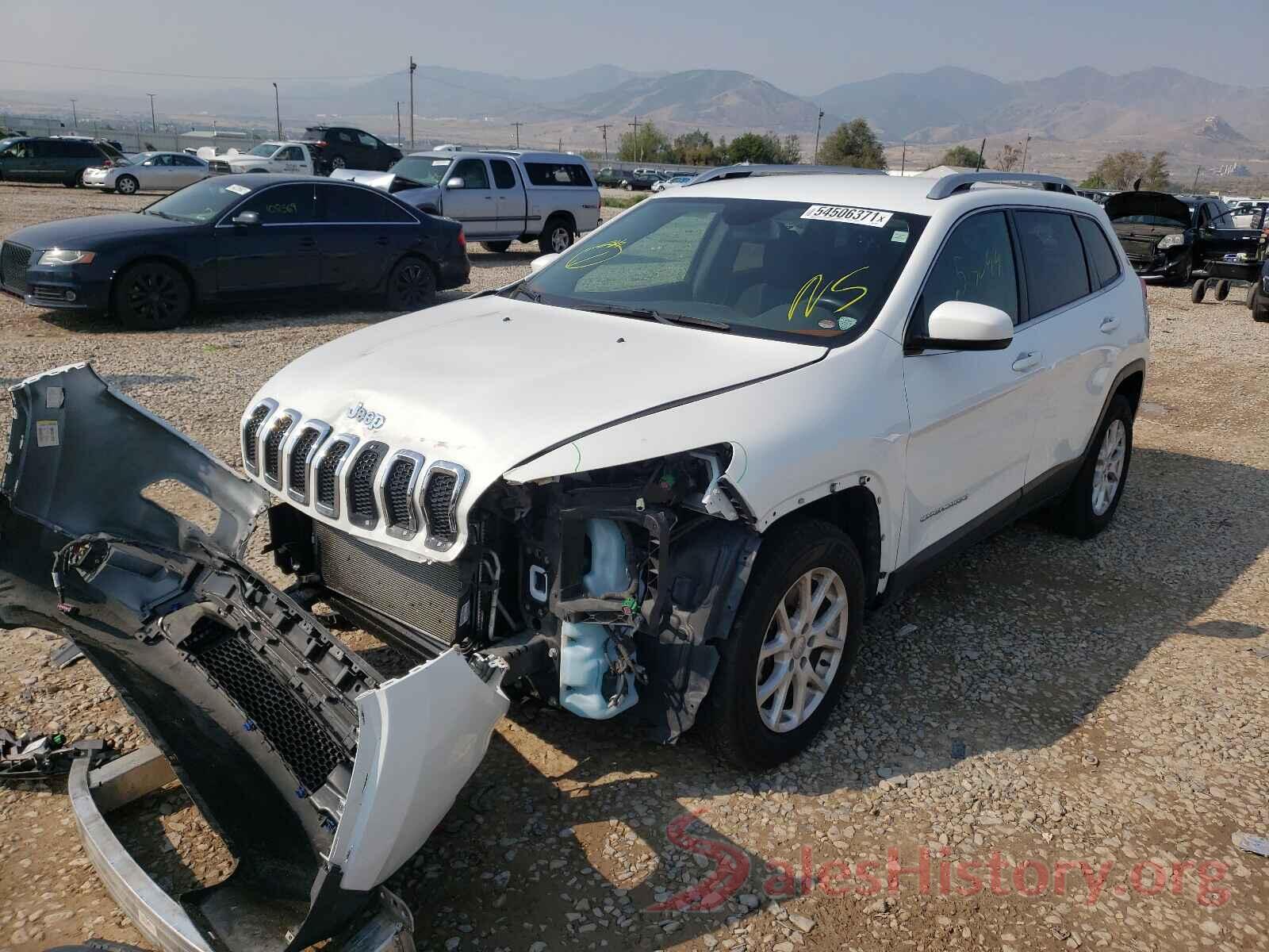 1C4PJMCS8HW589002 2017 JEEP CHEROKEE