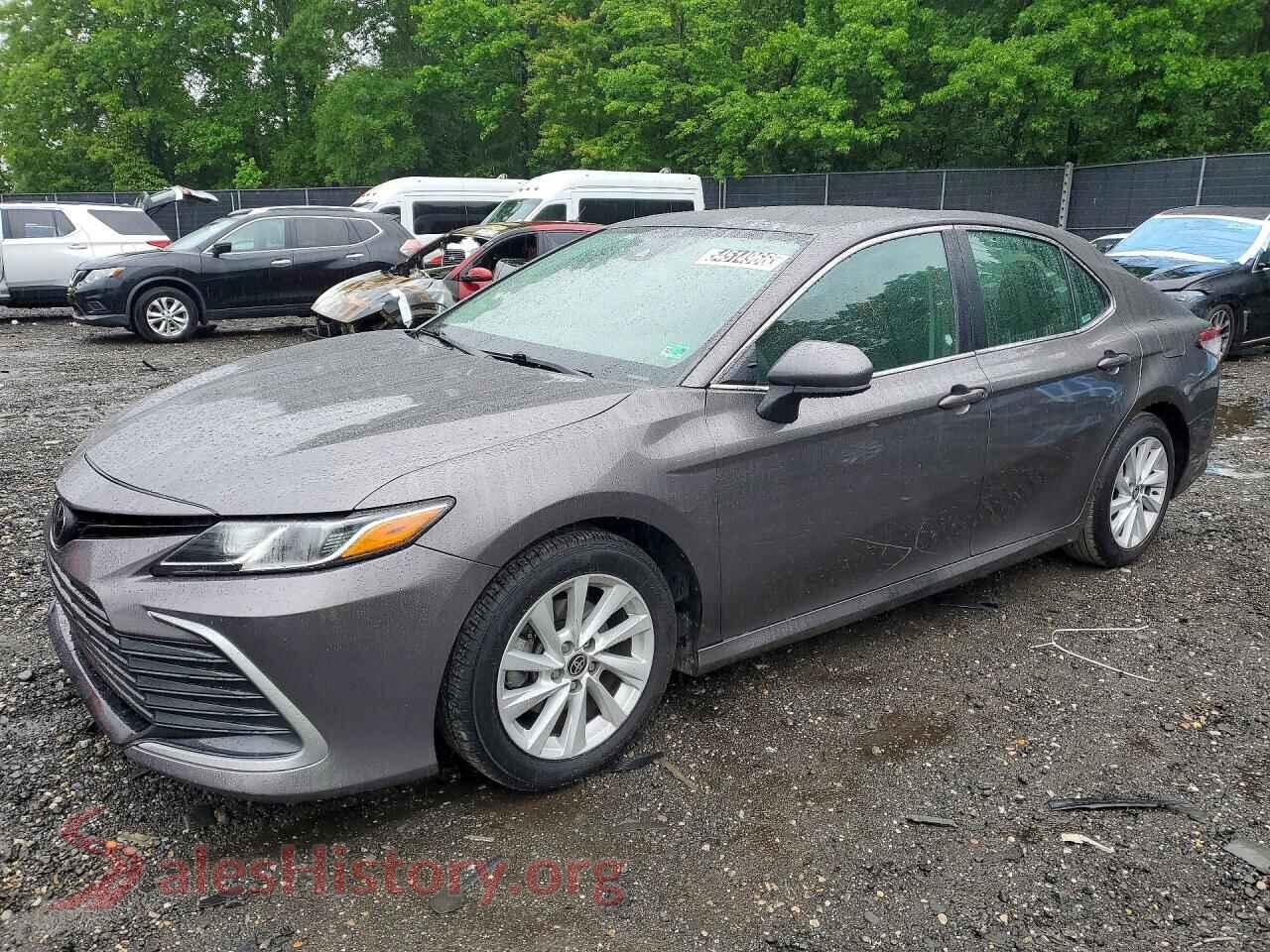 4T1C11AK0NU009499 2022 TOYOTA CAMRY