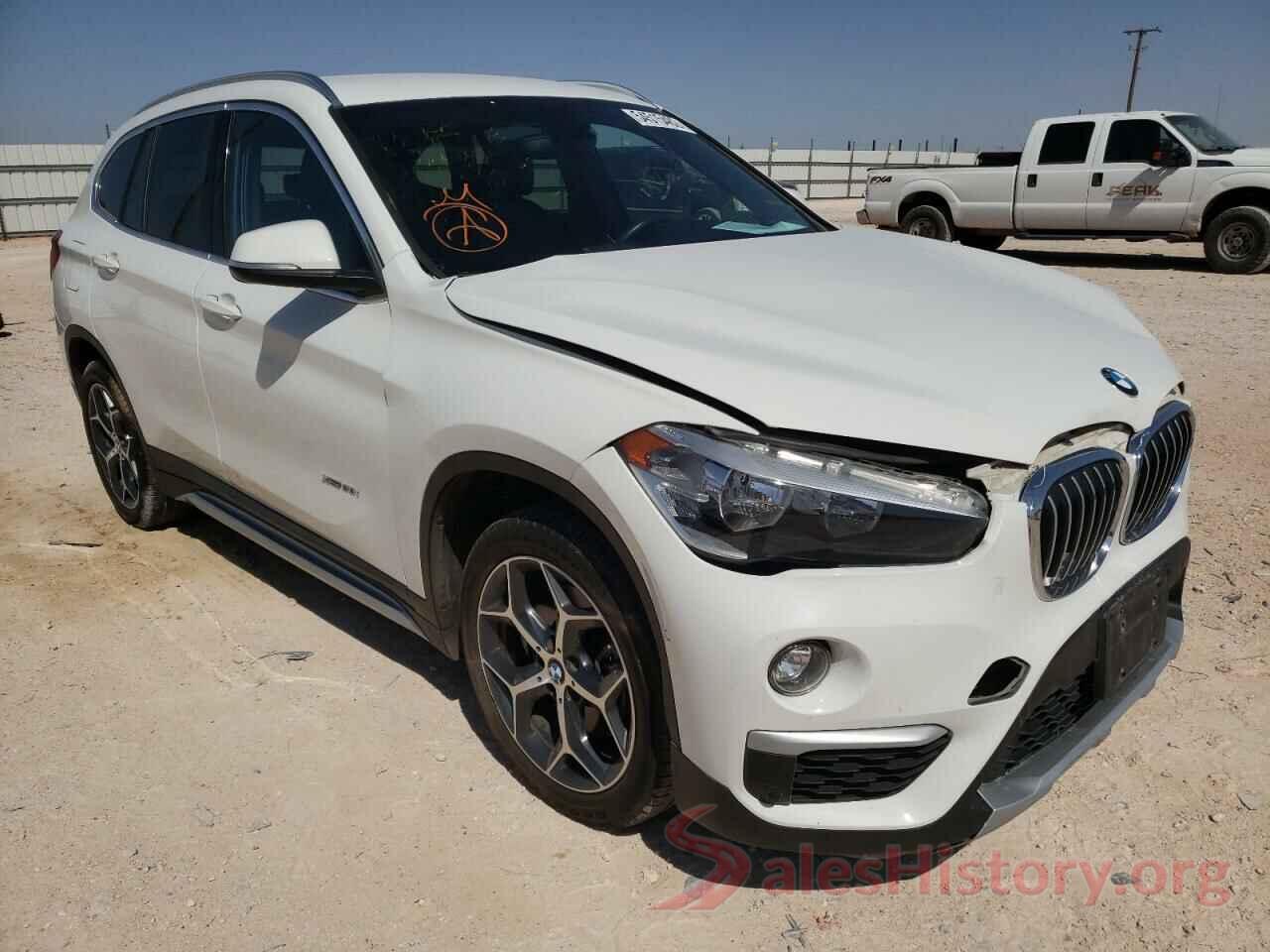 WBXHT3C37J5K21426 2018 BMW X1