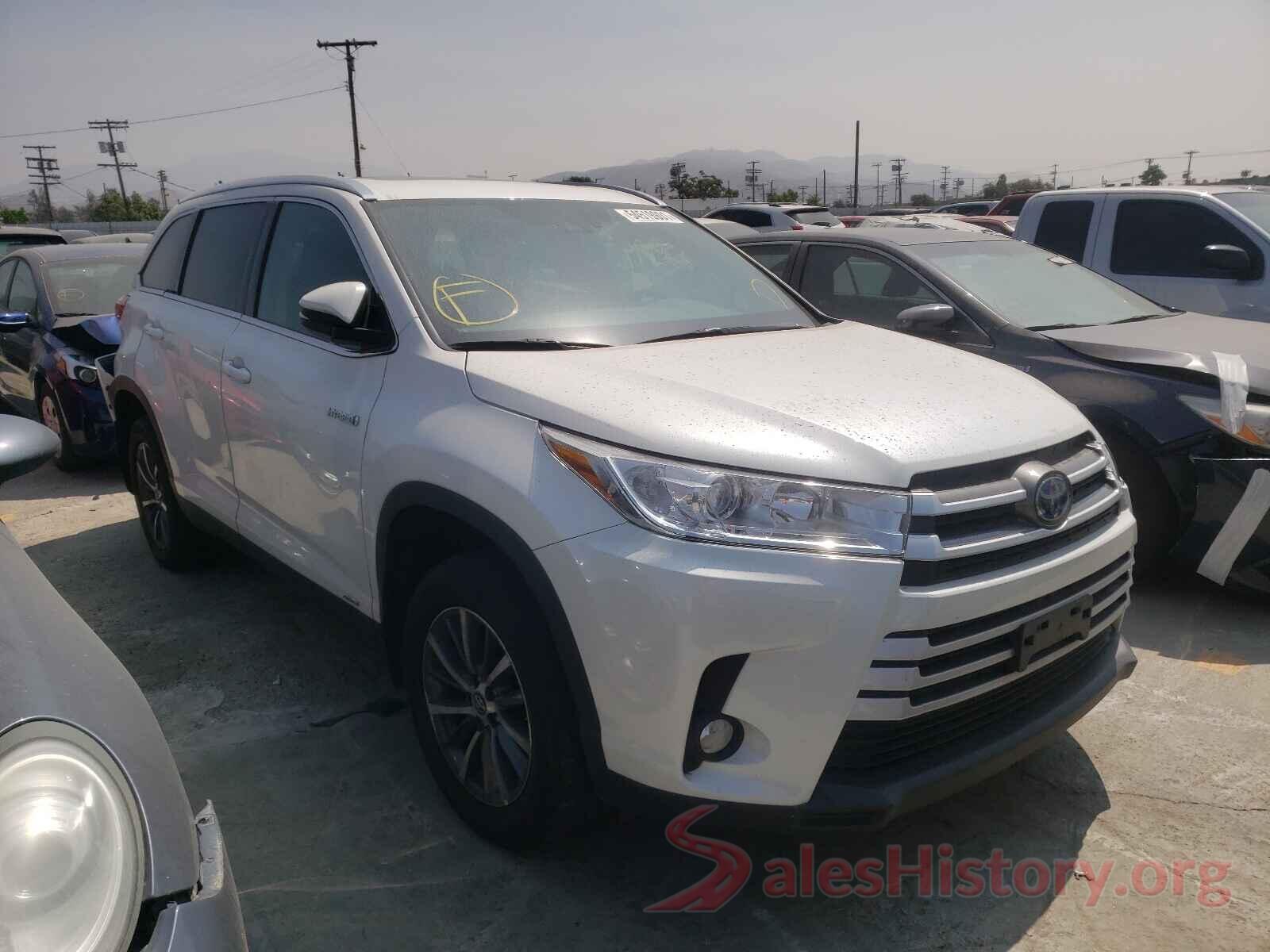 5TDJGRFH0KS075802 2019 TOYOTA HIGHLANDER