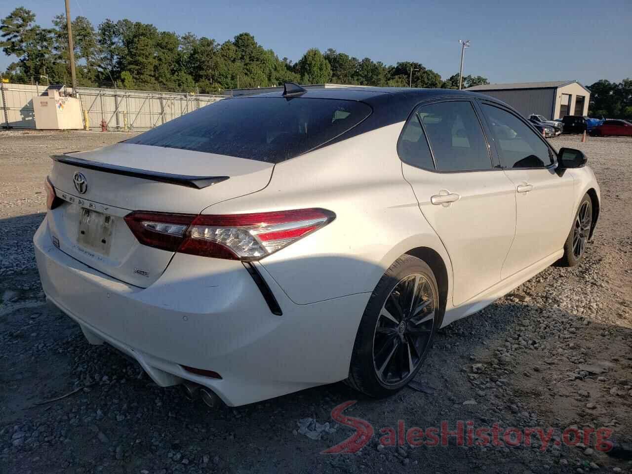 4T1B61HK5JU153899 2018 TOYOTA CAMRY