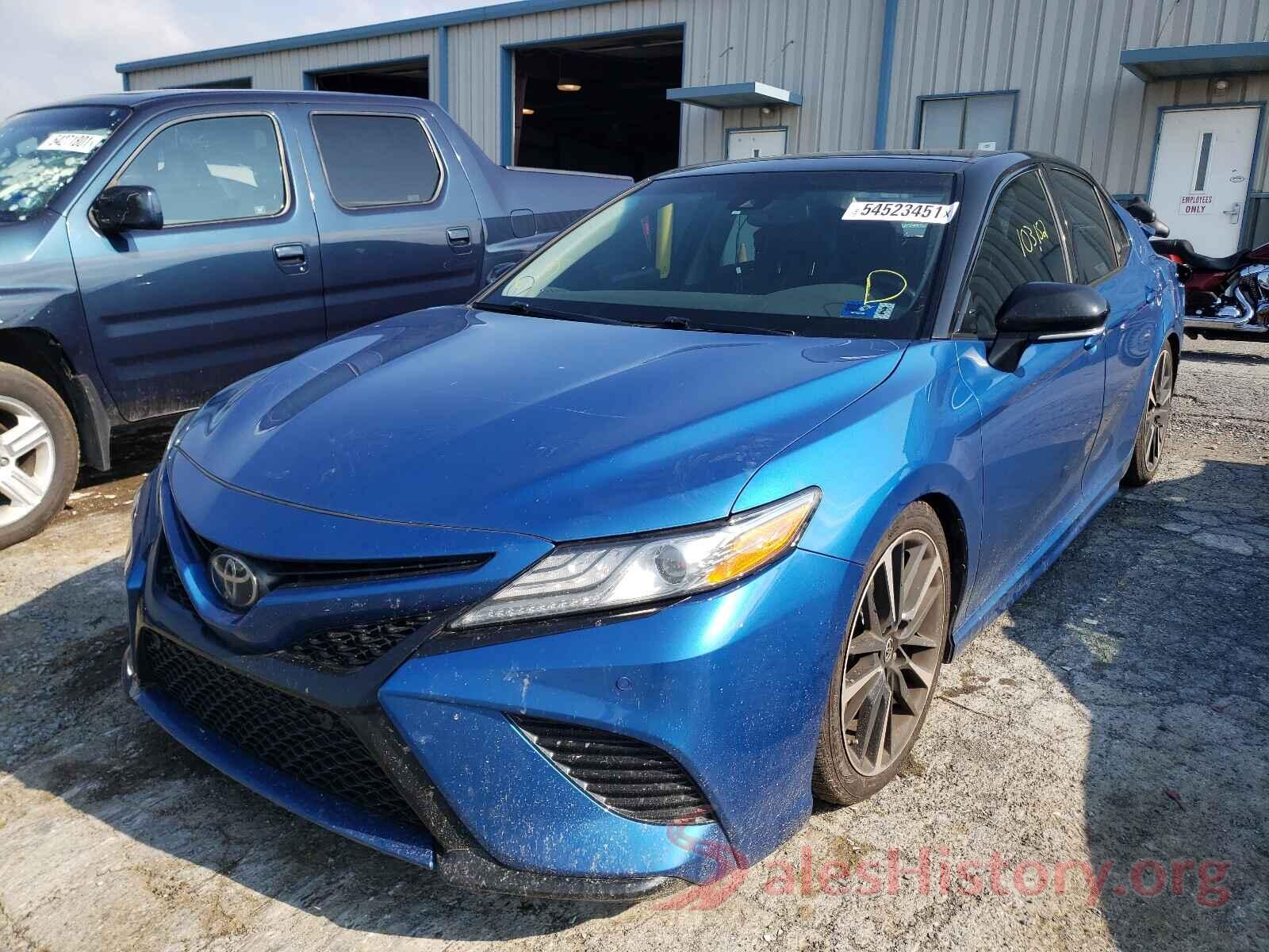 4T1B61HK1JU154077 2018 TOYOTA CAMRY