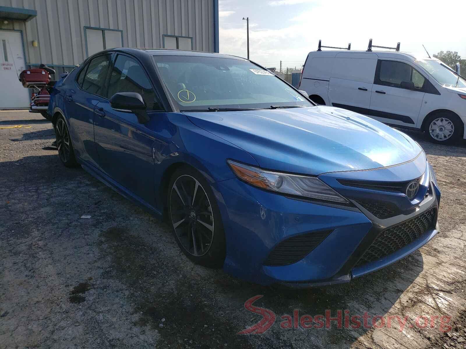 4T1B61HK1JU154077 2018 TOYOTA CAMRY