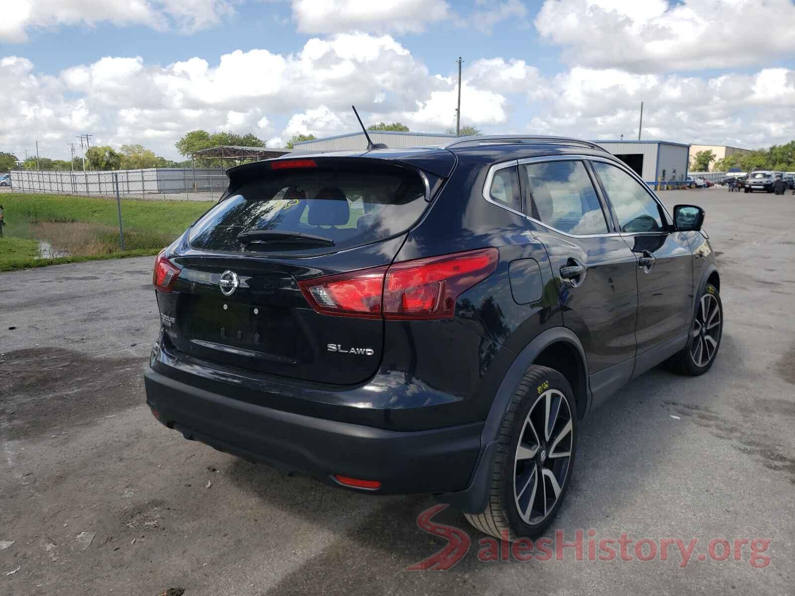 JN1BJ1CR2JW600378 2018 NISSAN ROGUE