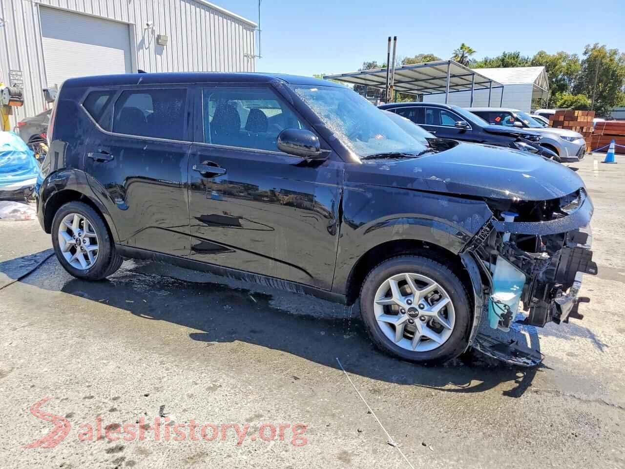 2025 KIA SOUL VIN KNDJ23AU3S7924413, rear 3/4 view