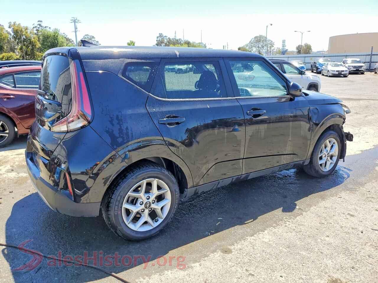 2025 KIA SOUL VIN KNDJ23AU3S7924413, right side view