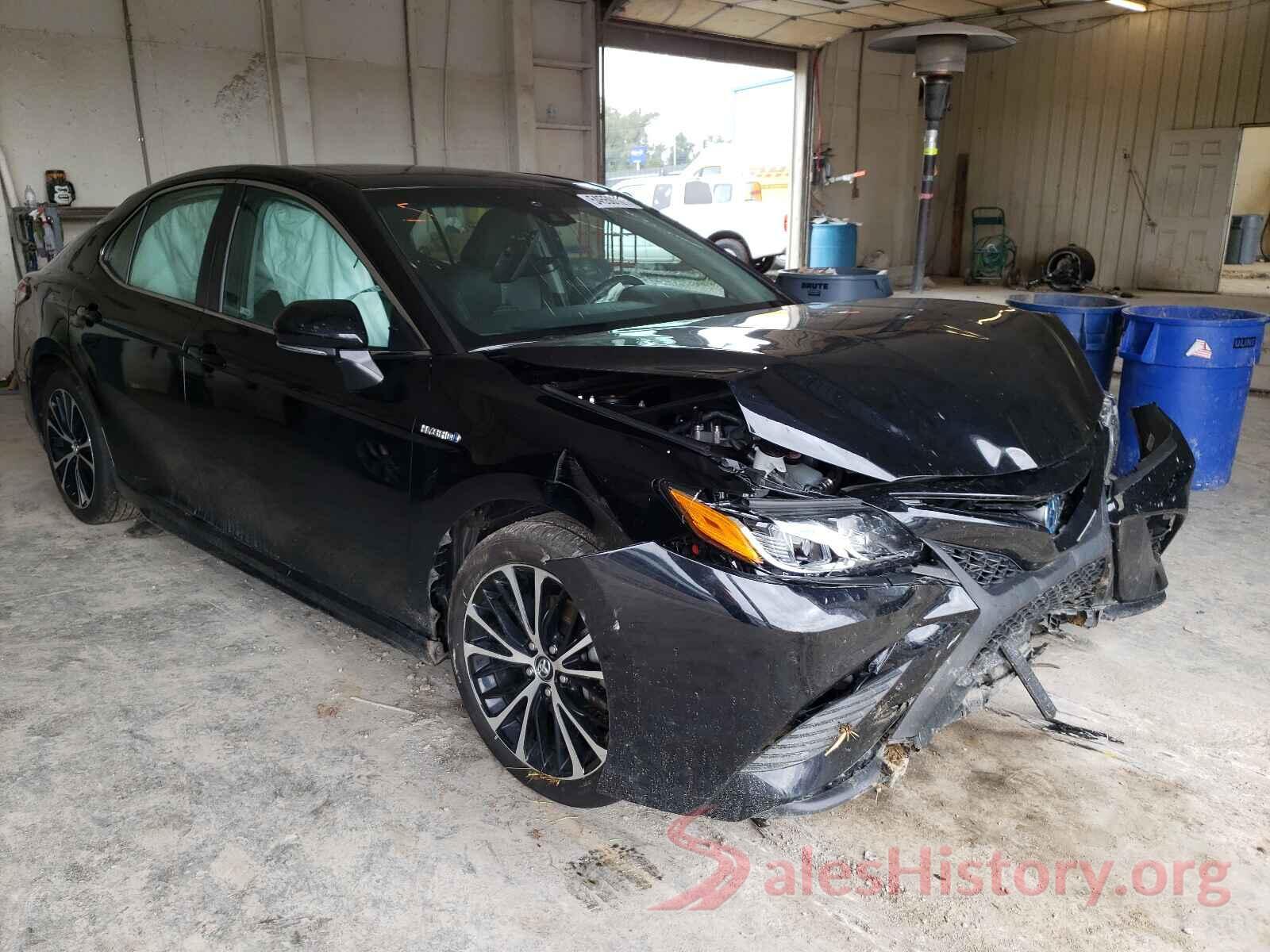 4T1B21HK9JU006044 2018 TOYOTA CAMRY