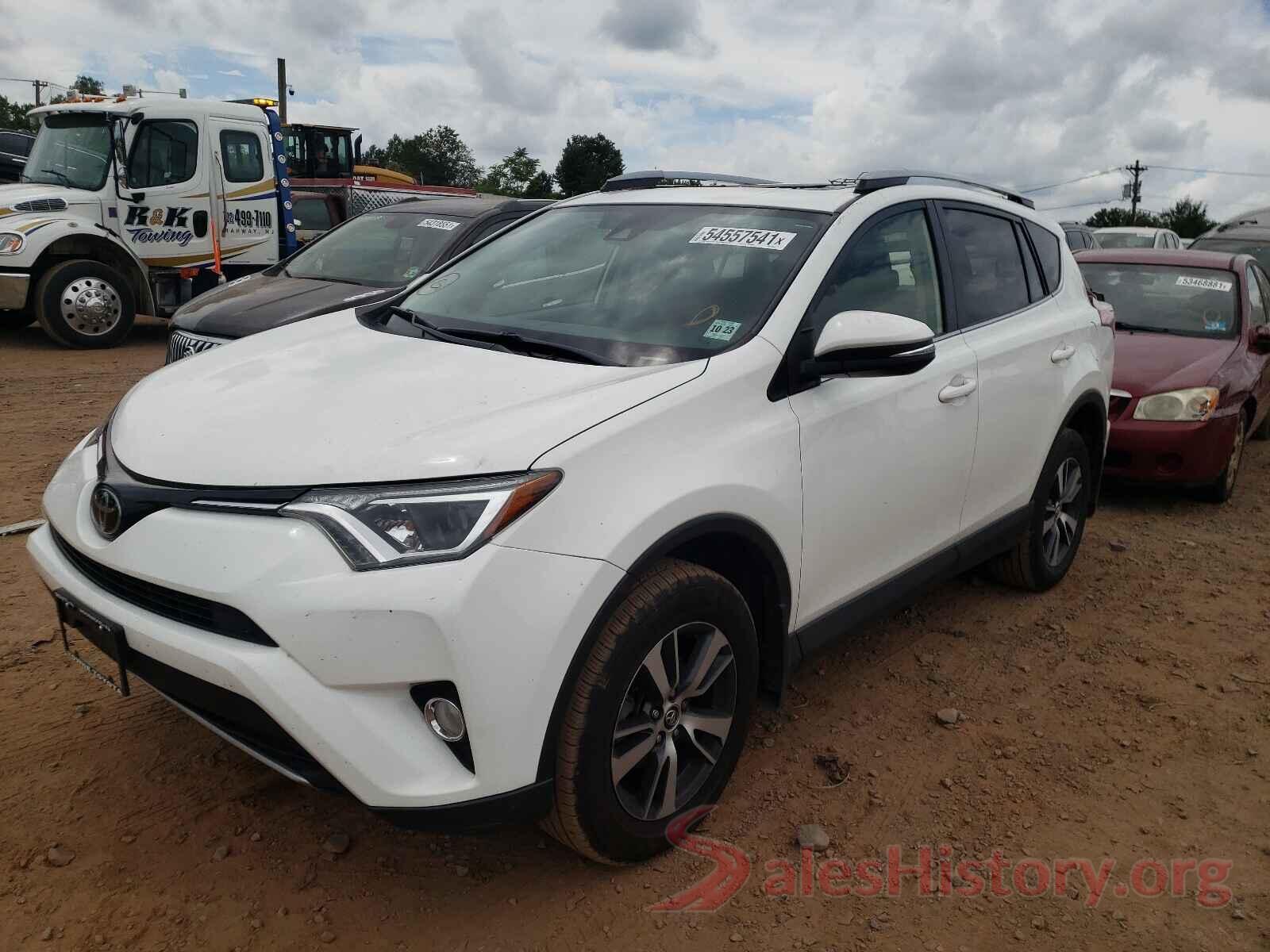 JTMRFREV5JD254621 2018 TOYOTA RAV4