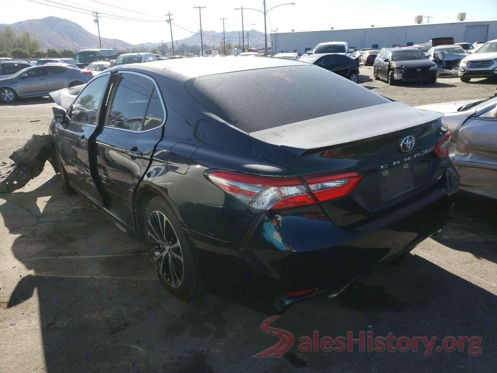 4T1B11HK2JU556348 2018 TOYOTA CAMRY