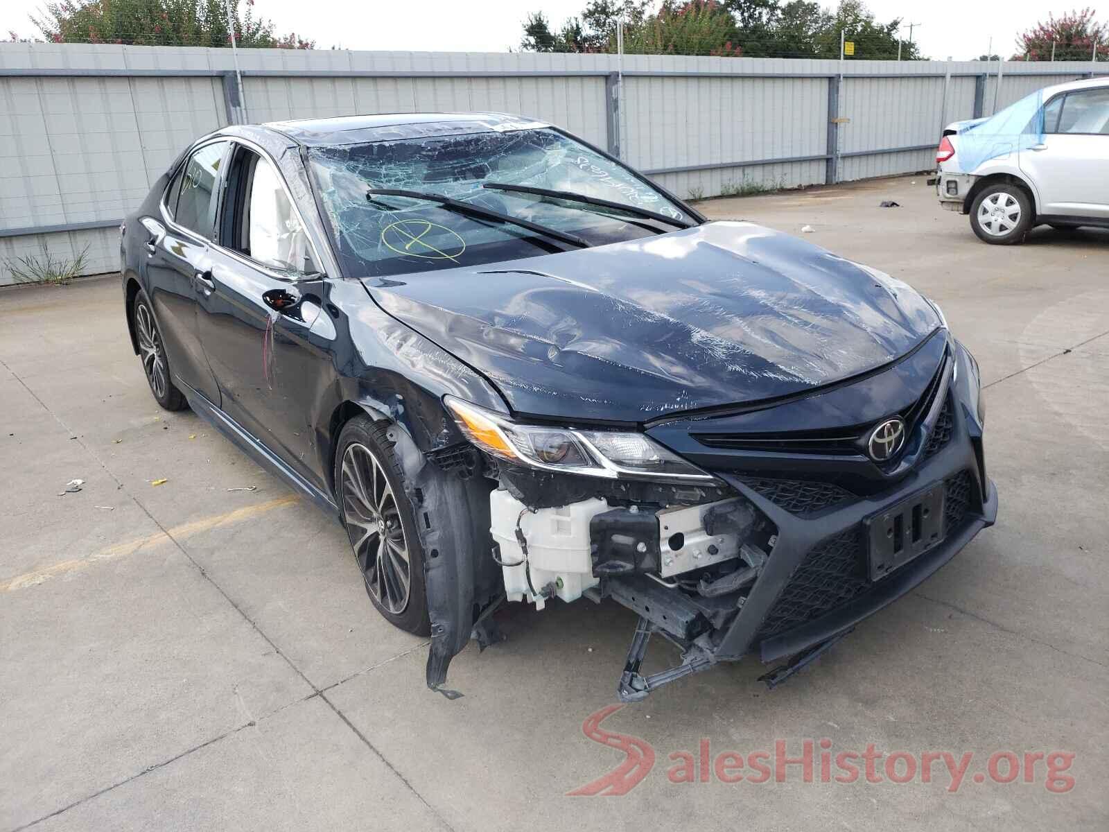 4T1B11HK7JU554742 2018 TOYOTA CAMRY