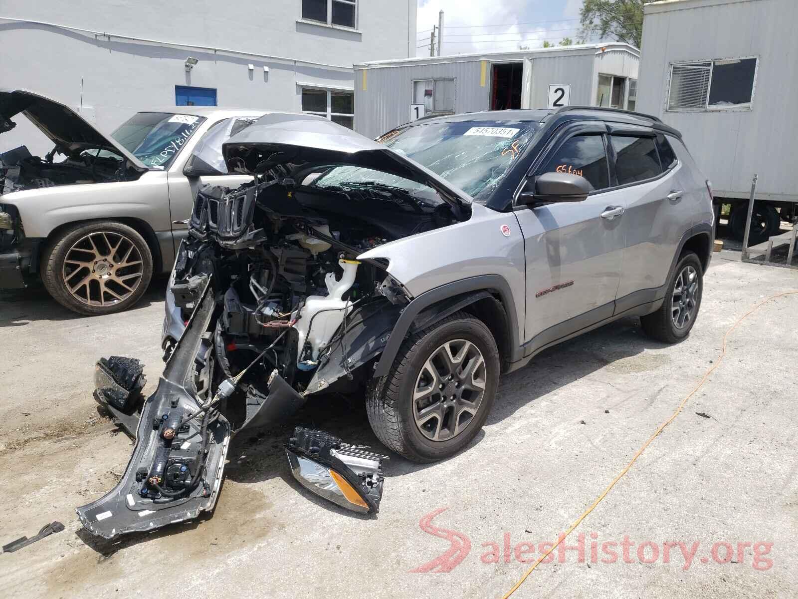 3C4NJDDB8JT501745 2018 JEEP COMPASS