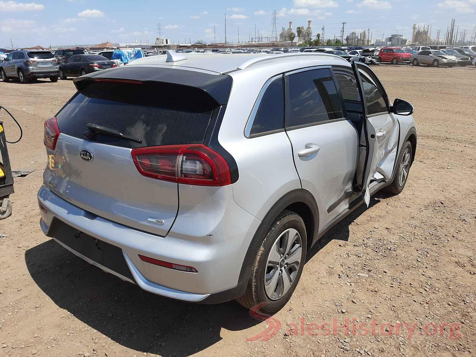 KNDCC3LC9H5077220 2017 KIA NIRO