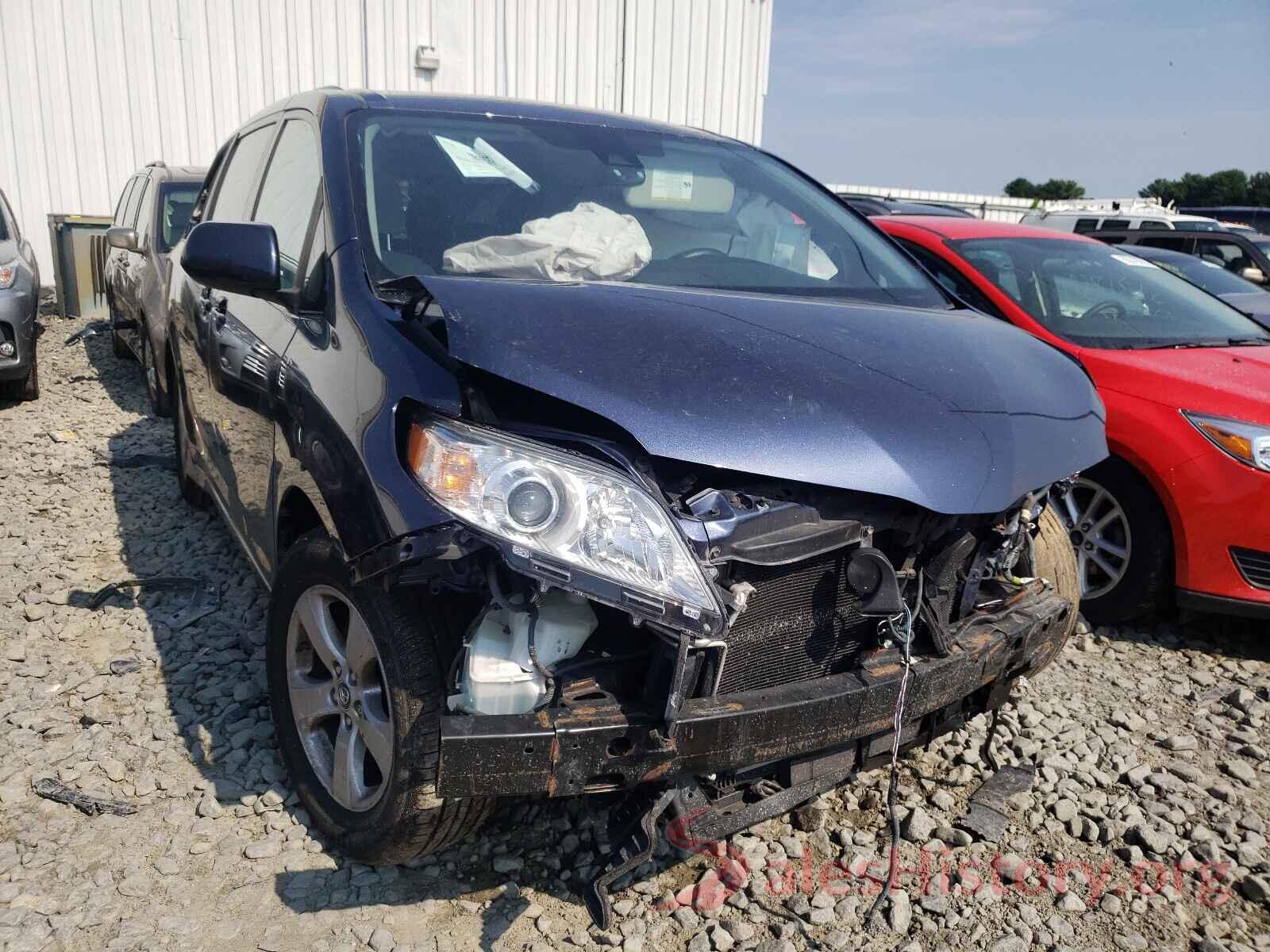 5TDKZ3DC3JS931823 2018 TOYOTA SIENNA