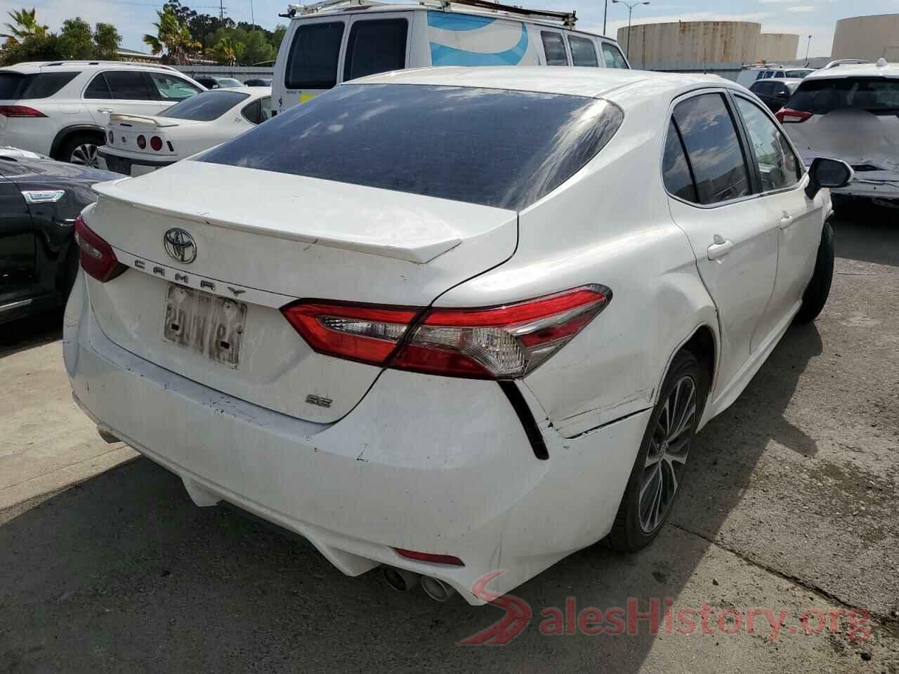 JTNB11HK5J3061776 2018 TOYOTA CAMRY