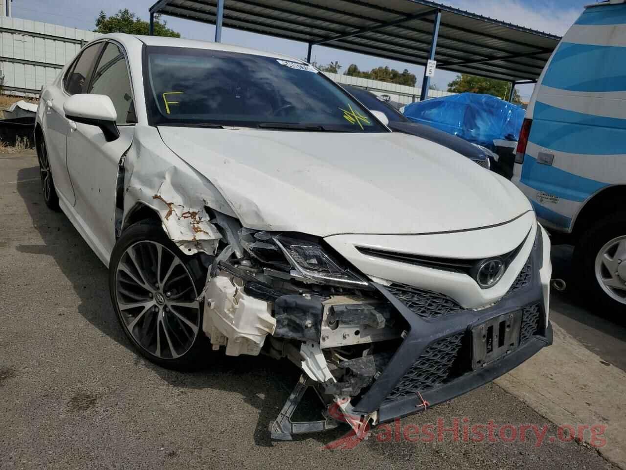 JTNB11HK5J3061776 2018 TOYOTA CAMRY