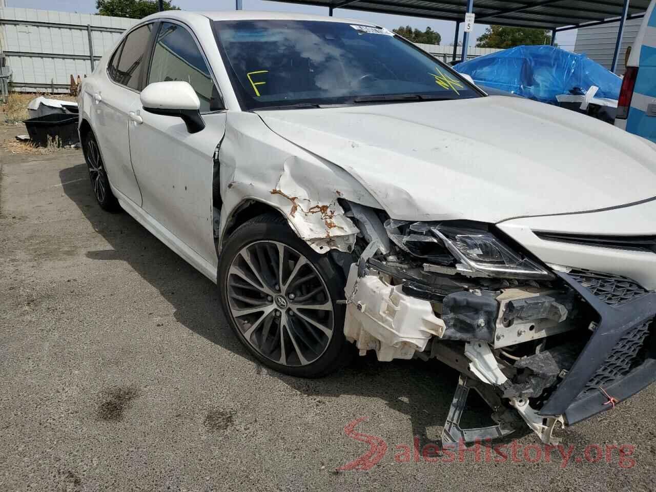 JTNB11HK5J3061776 2018 TOYOTA CAMRY