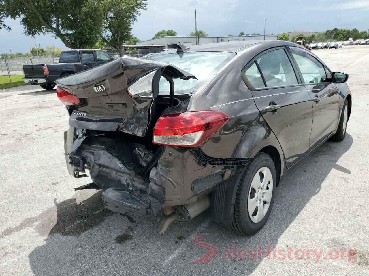 3KPFL4A76JE226041 2018 KIA FORTE