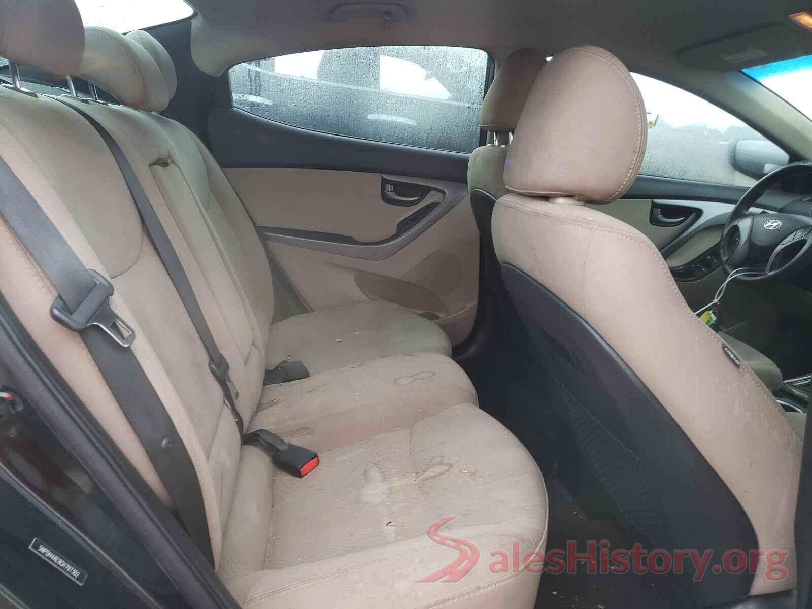 5NPDH4AE8GH797302 2016 HYUNDAI ELANTRA