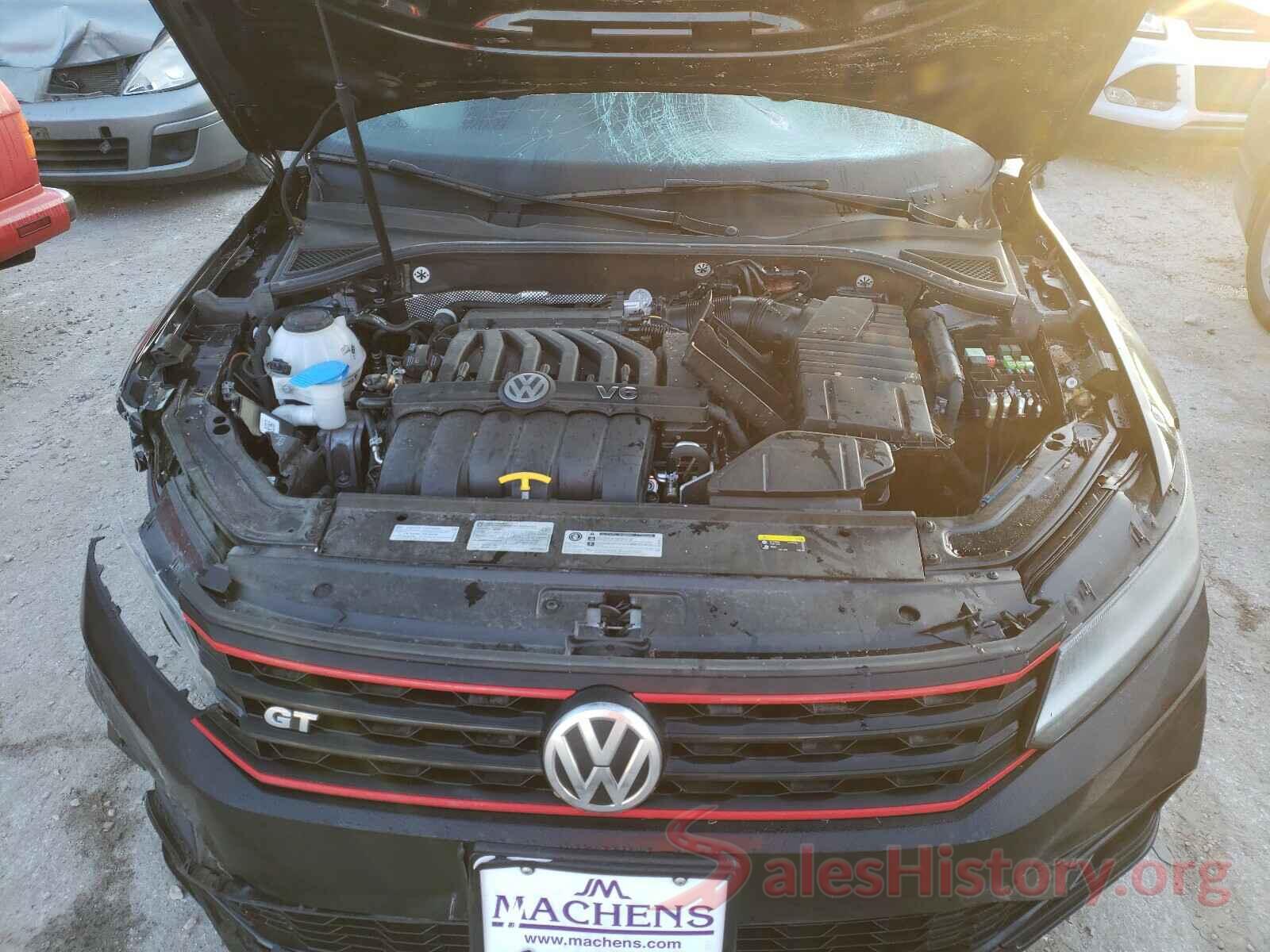 1VWJM7A35JC051873 2018 VOLKSWAGEN PASSAT