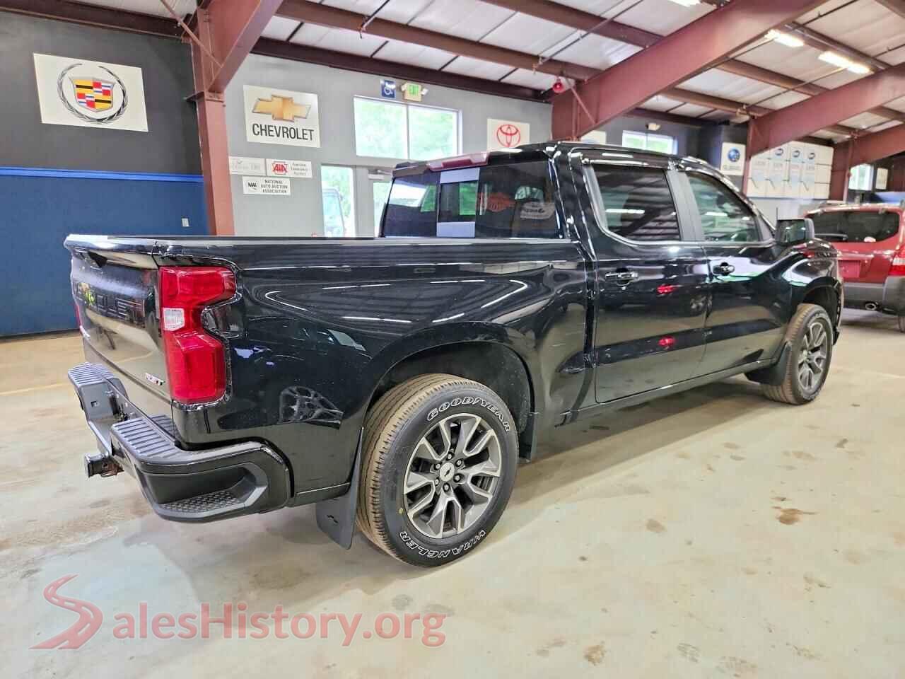 2019 CHEVROLET SILVERADO VIN 3GCUYEED4KG212353, right side view