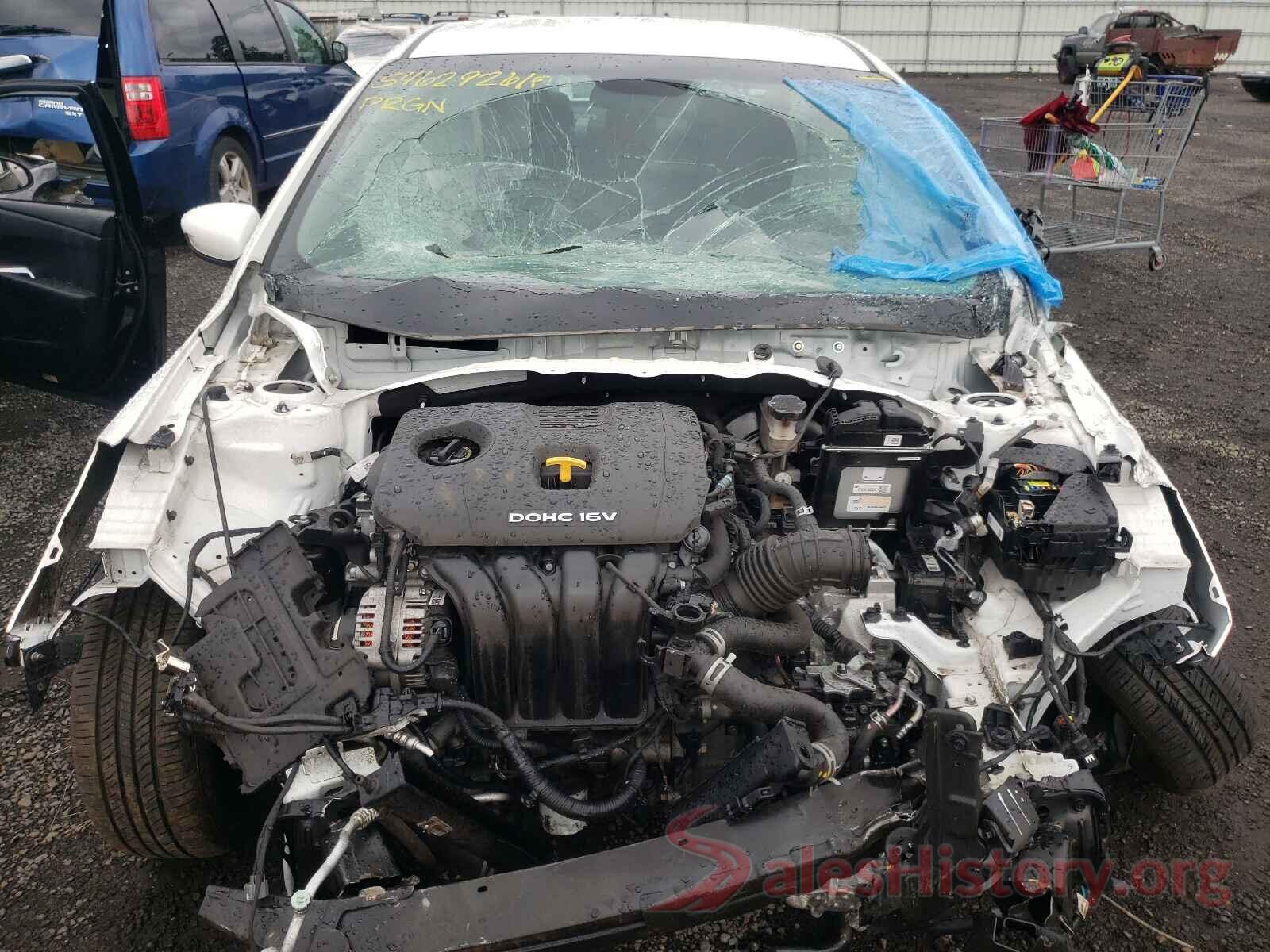 3KPFK4A79JE231303 2018 KIA FORTE