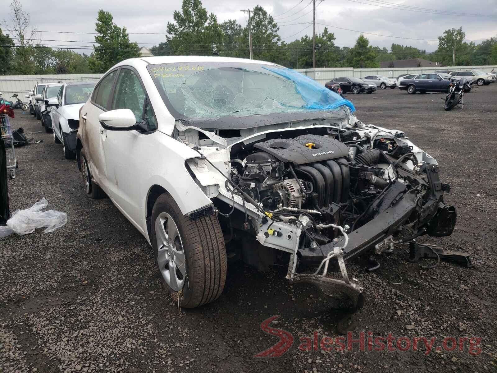 3KPFK4A79JE231303 2018 KIA FORTE