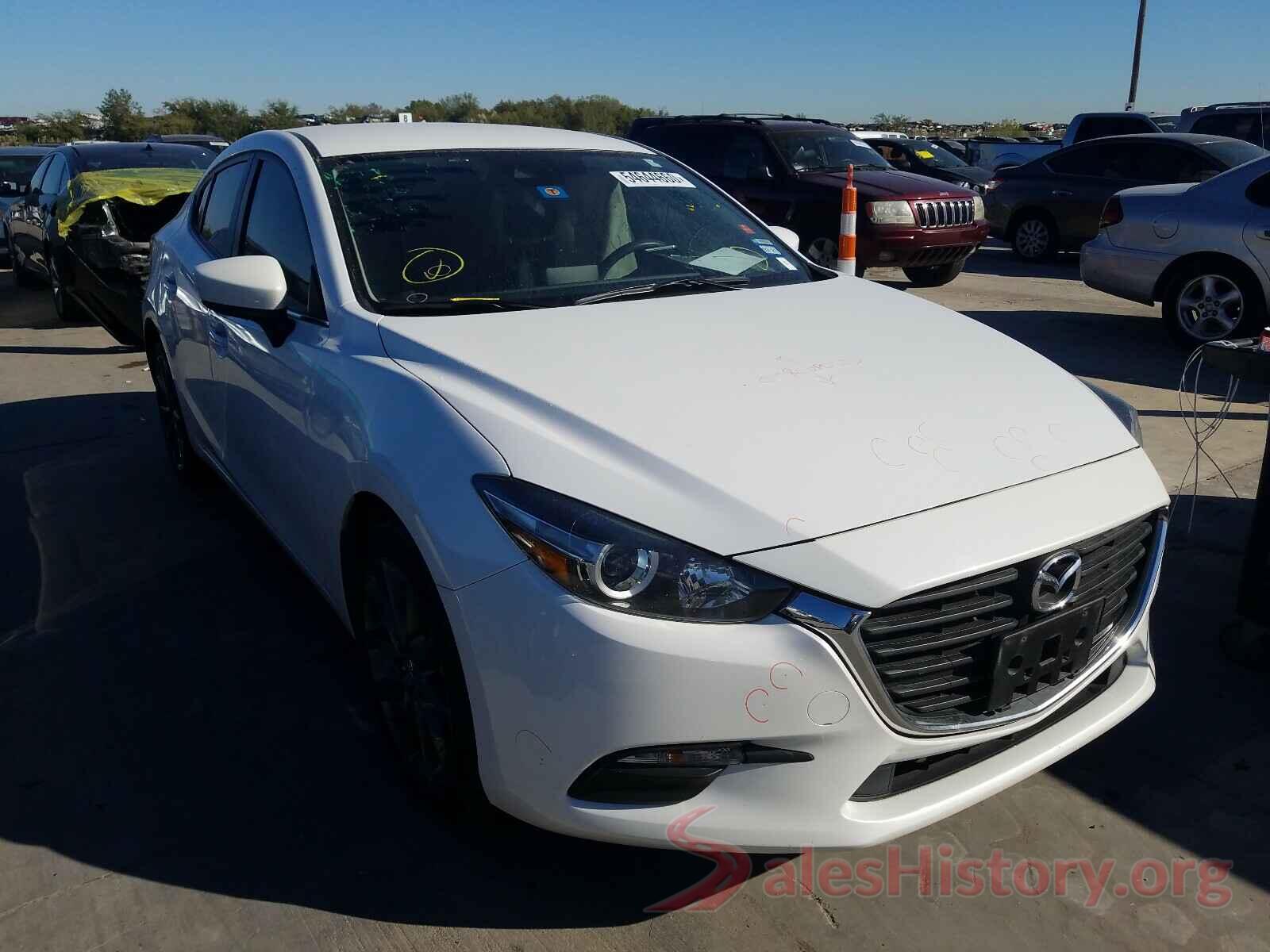 3MZBN1V33JM272556 2018 MAZDA 3