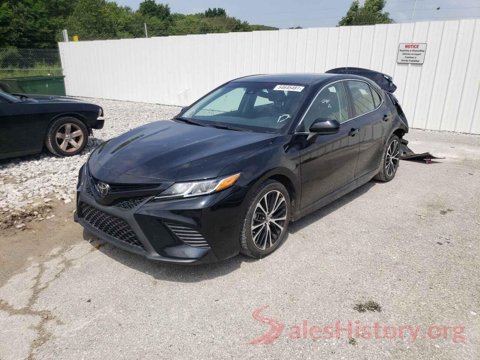 4T1B11HK1JU562593 2018 TOYOTA CAMRY