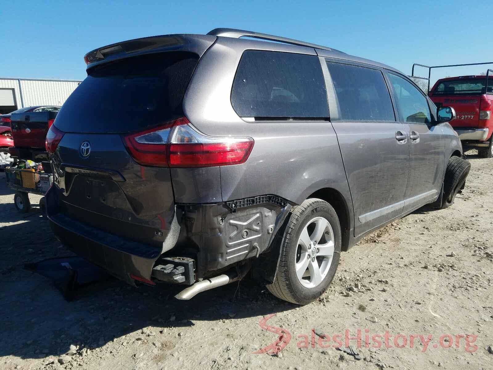 5TDKZ3DC9HS887580 2017 TOYOTA SIENNA