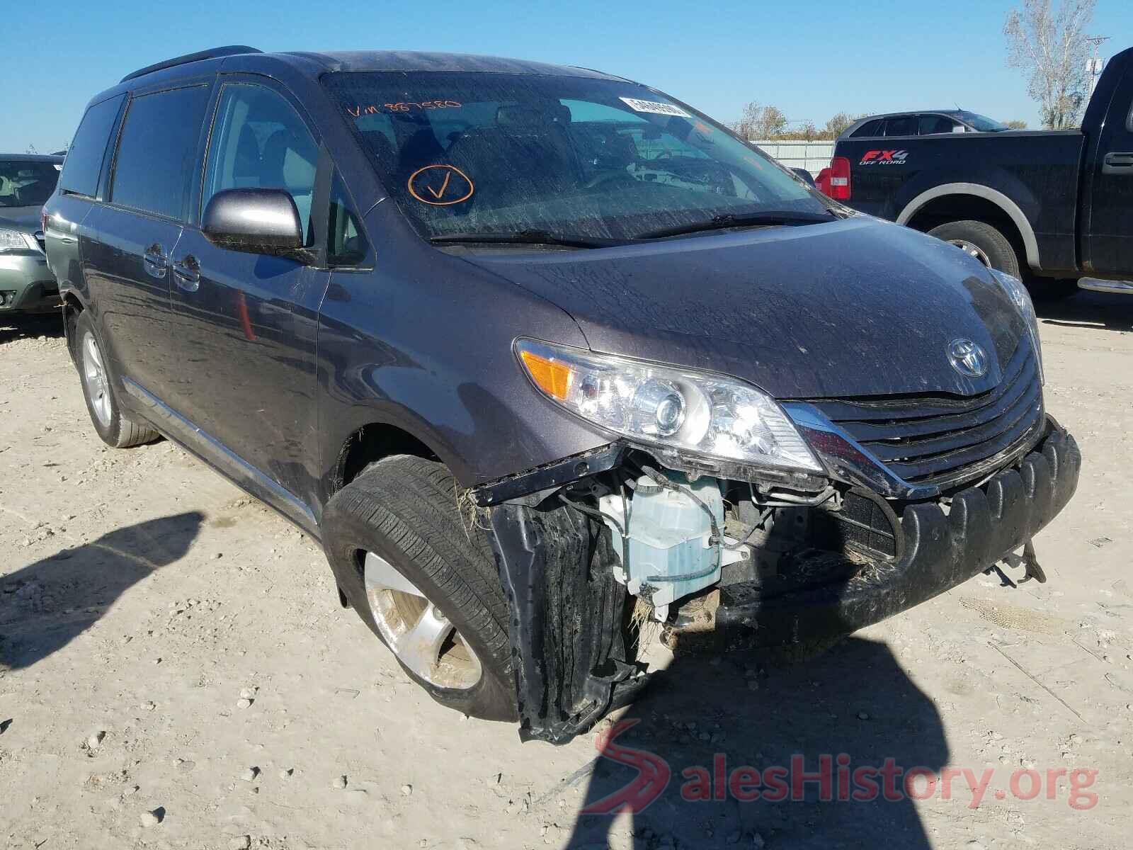 5TDKZ3DC9HS887580 2017 TOYOTA SIENNA