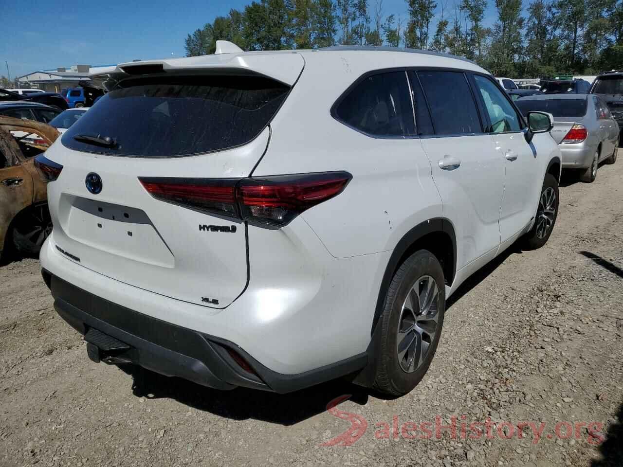 5TDHBRCH9NS552569 2022 TOYOTA HIGHLANDER