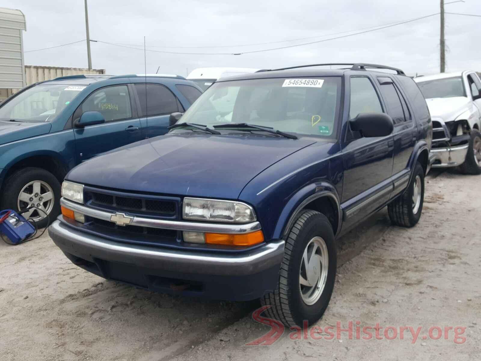 1GNDT13W9X2161869 1999 CHEVROLET BLAZER