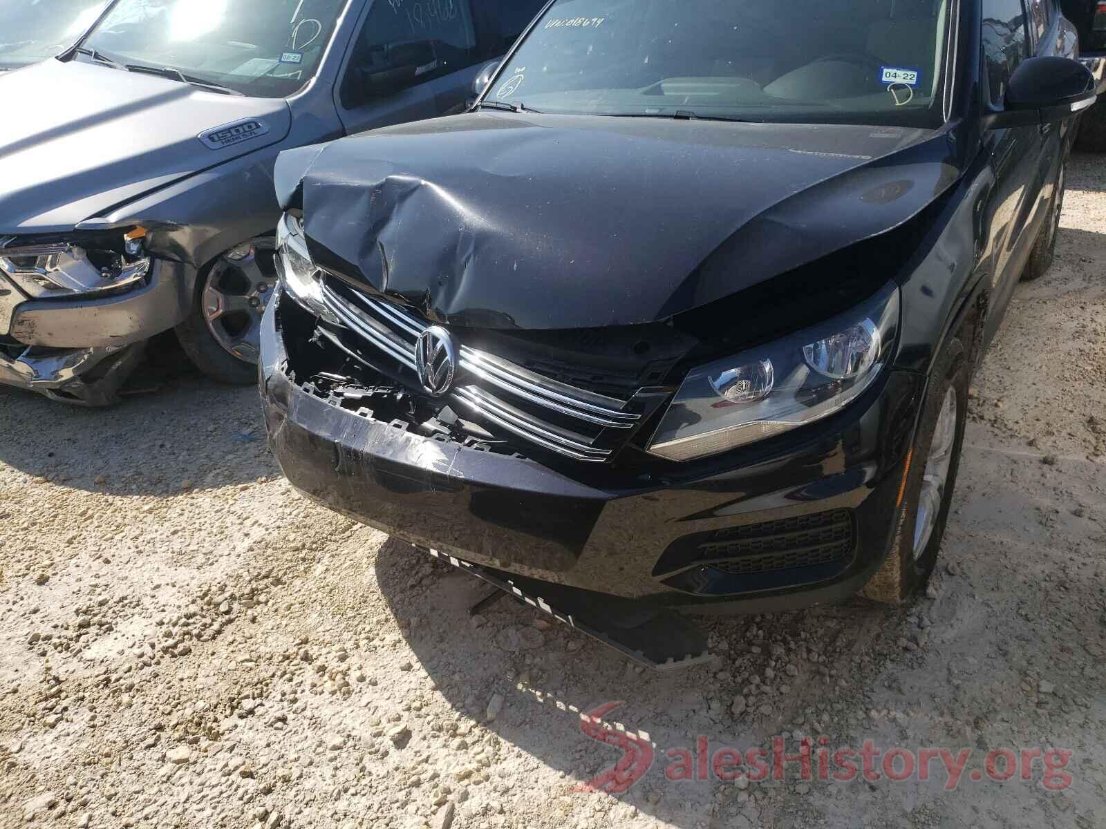 WVGAV7AX7HK018694 2017 VOLKSWAGEN TIGUAN