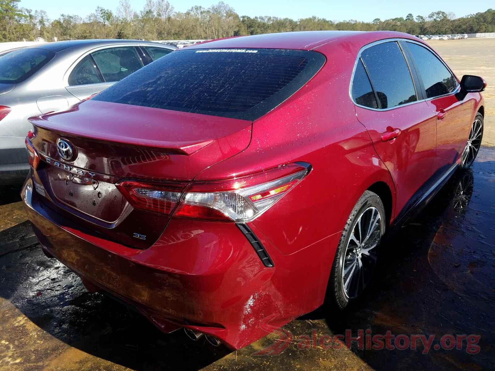 4T1B11HK5JU581325 2018 TOYOTA CAMRY