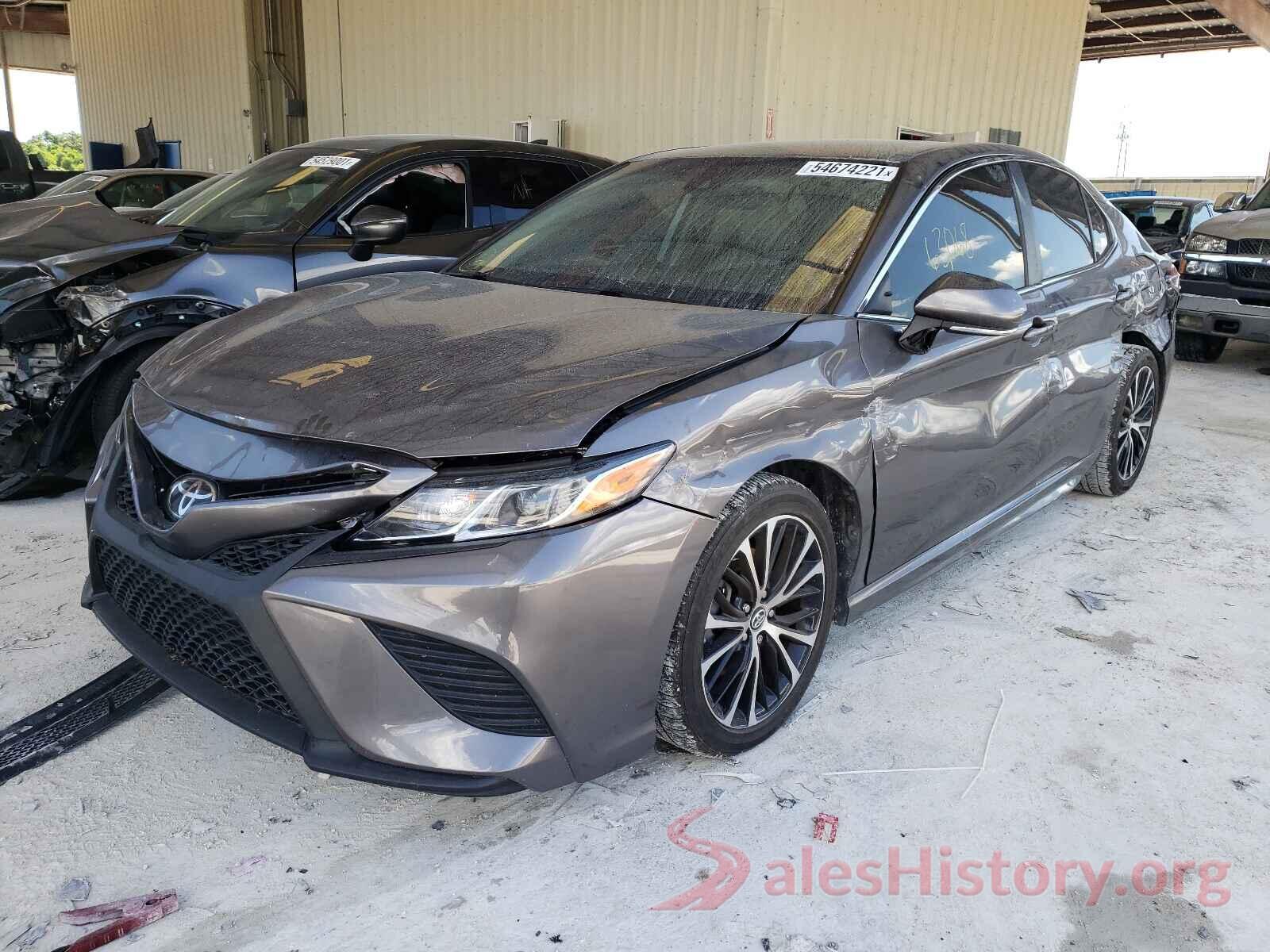 4T1B11HK4JU573541 2018 TOYOTA CAMRY