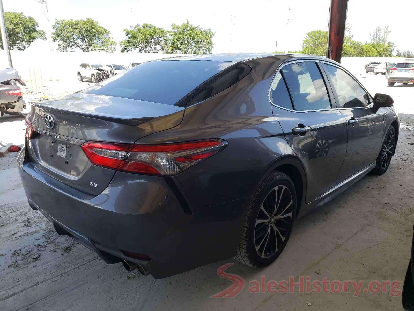 4T1B11HK4JU573541 2018 TOYOTA CAMRY