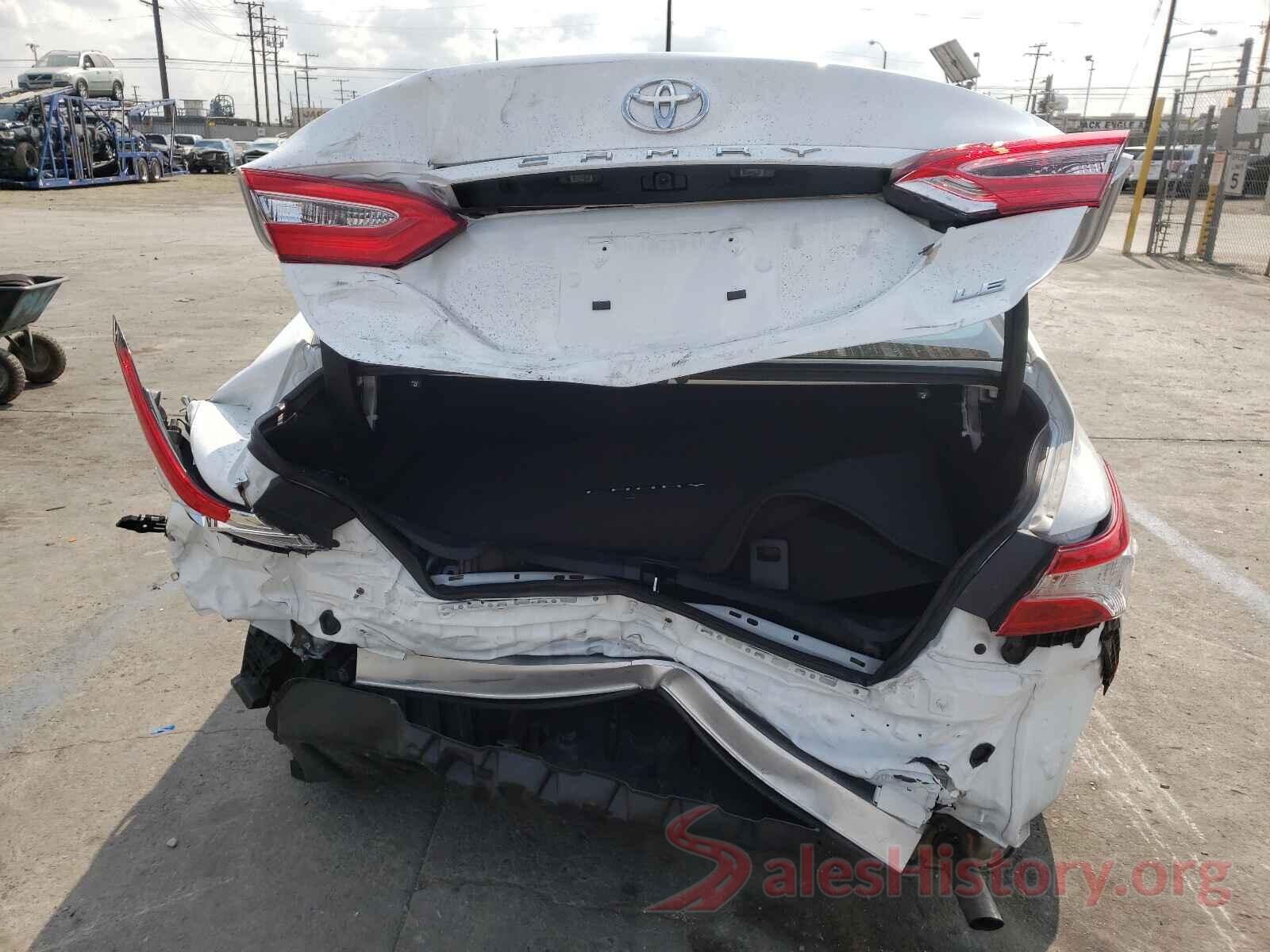 4T1C11AK0LU940906 2020 TOYOTA CAMRY