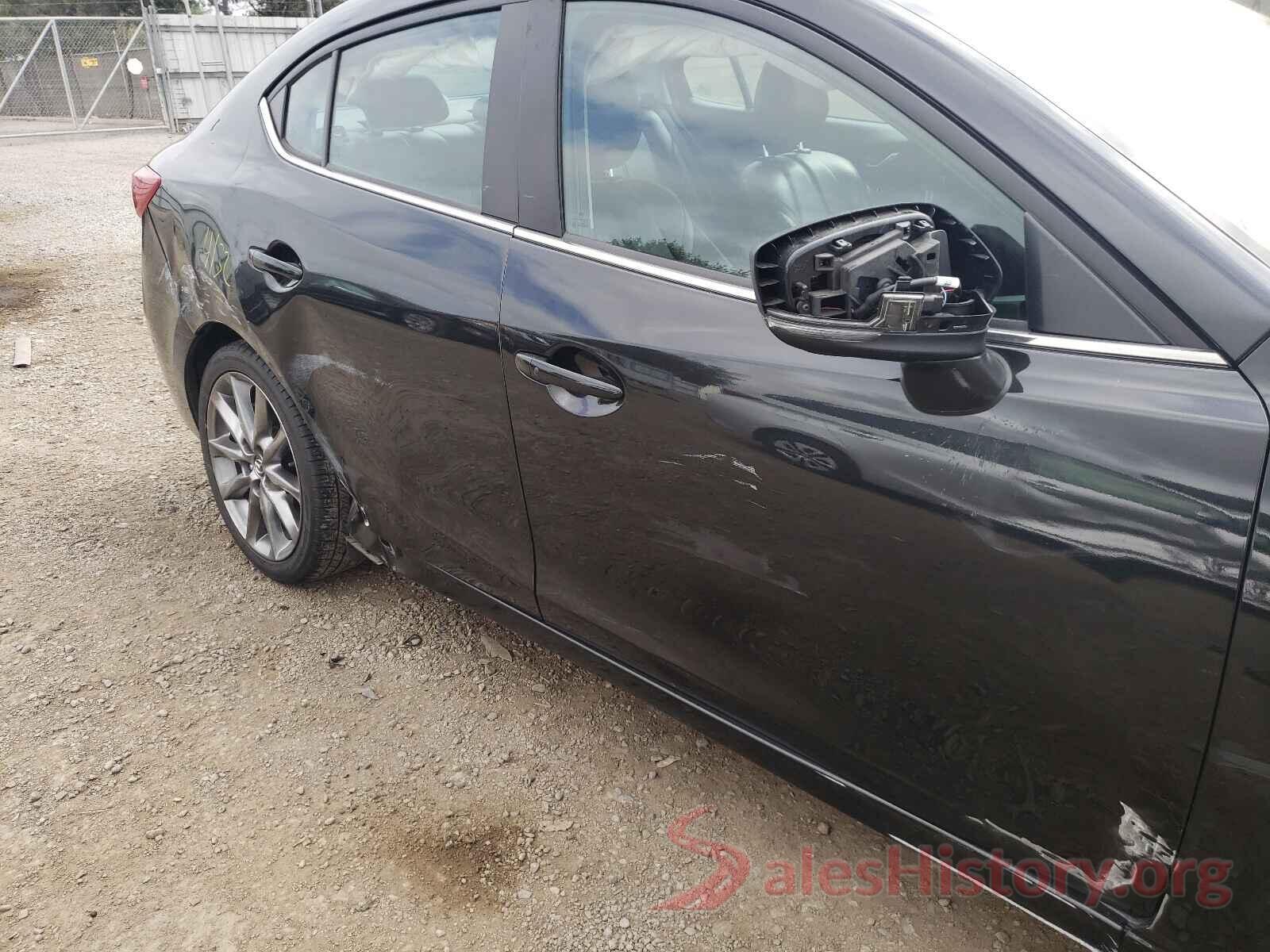 3MZBN1V30JM201637 2018 MAZDA 3