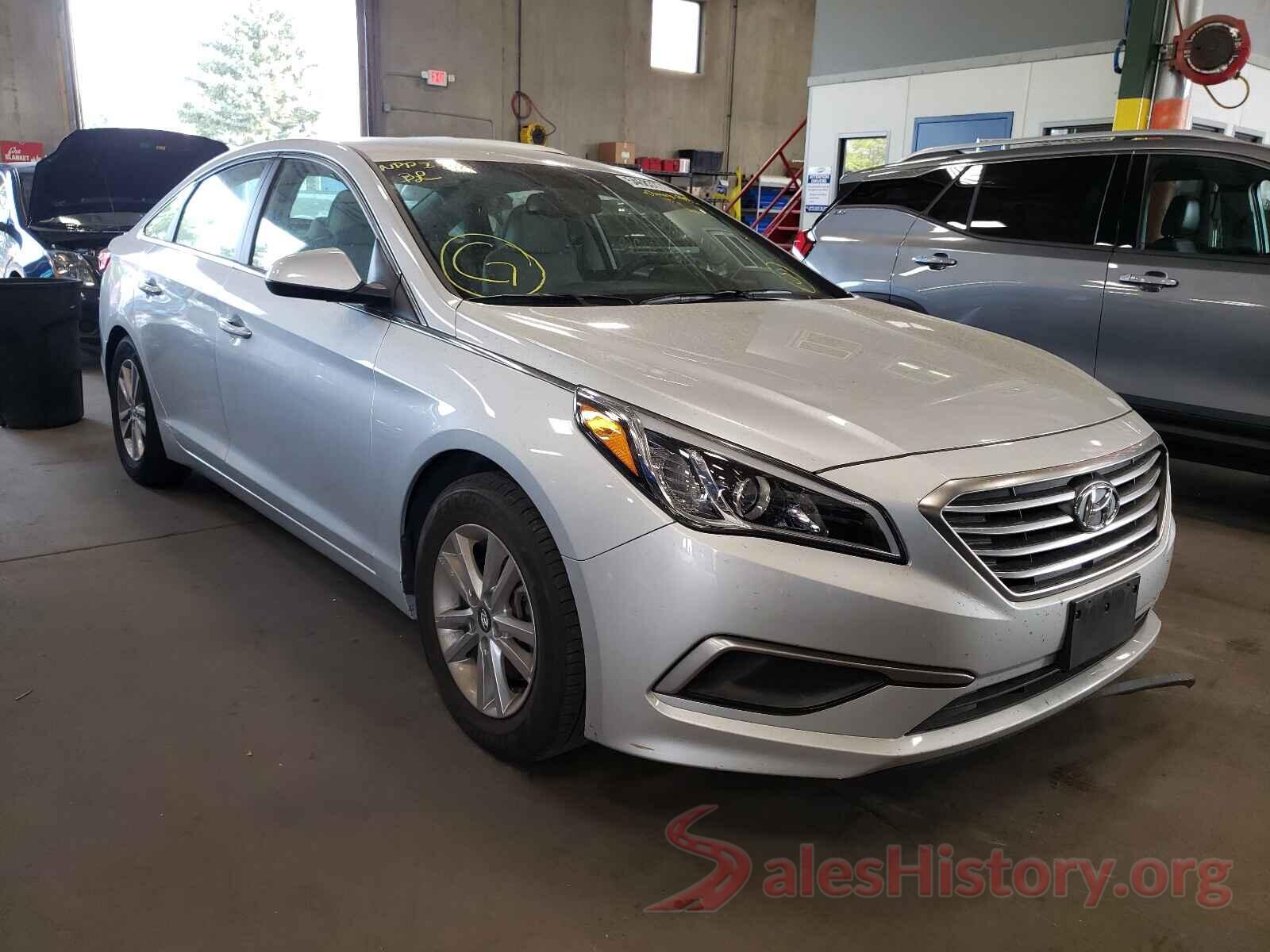 5NPE24AF2HH471558 2017 HYUNDAI SONATA