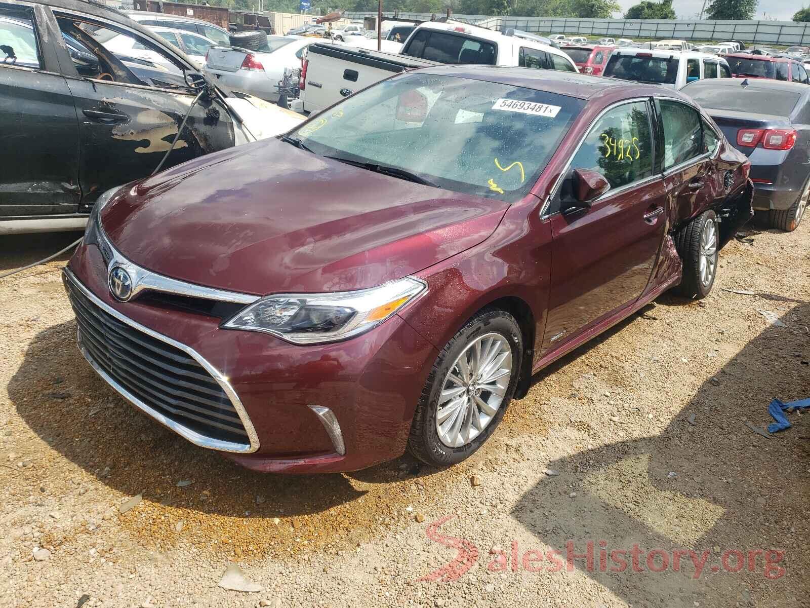 4T1BD1EB2JU059828 2018 TOYOTA AVALON