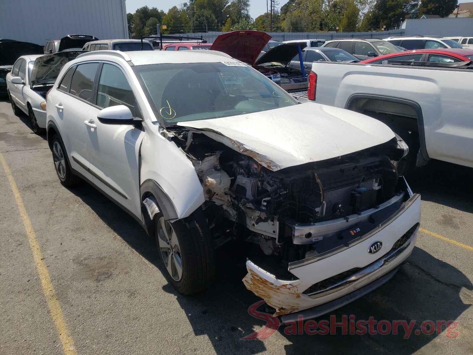 KNDCB3LC2L5368573 2020 KIA NIRO