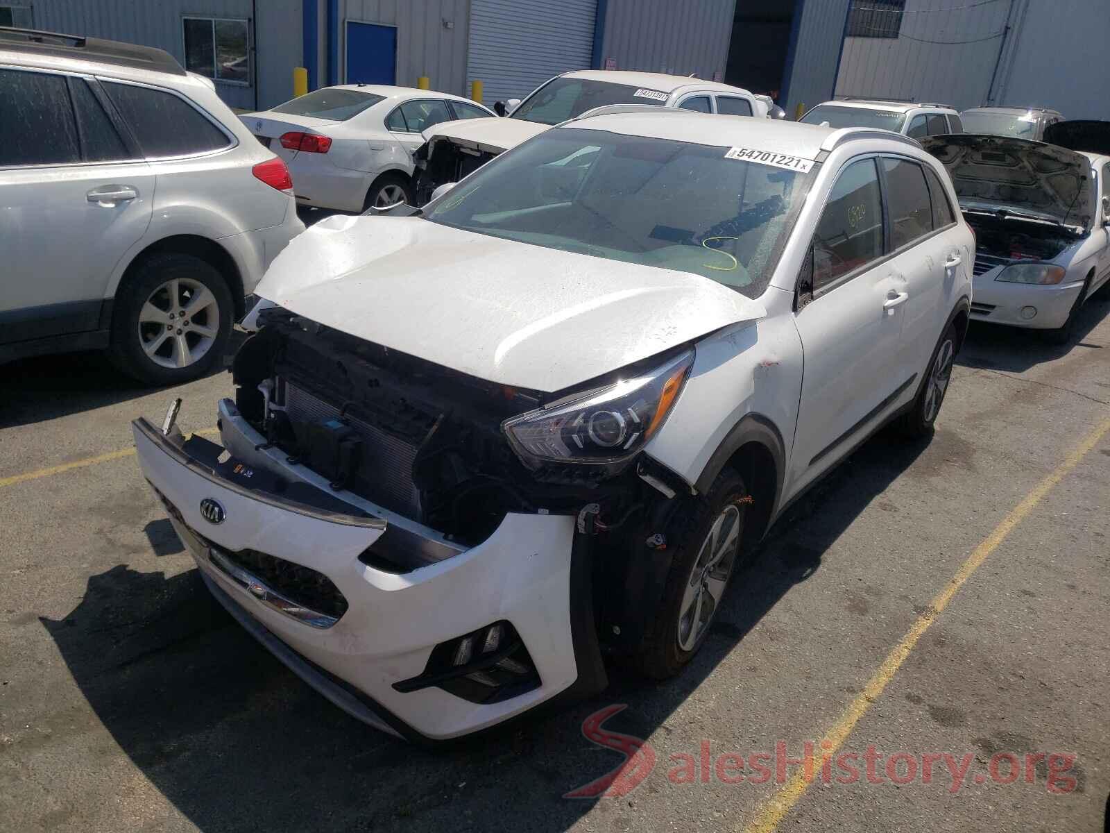 KNDCB3LC2L5368573 2020 KIA NIRO