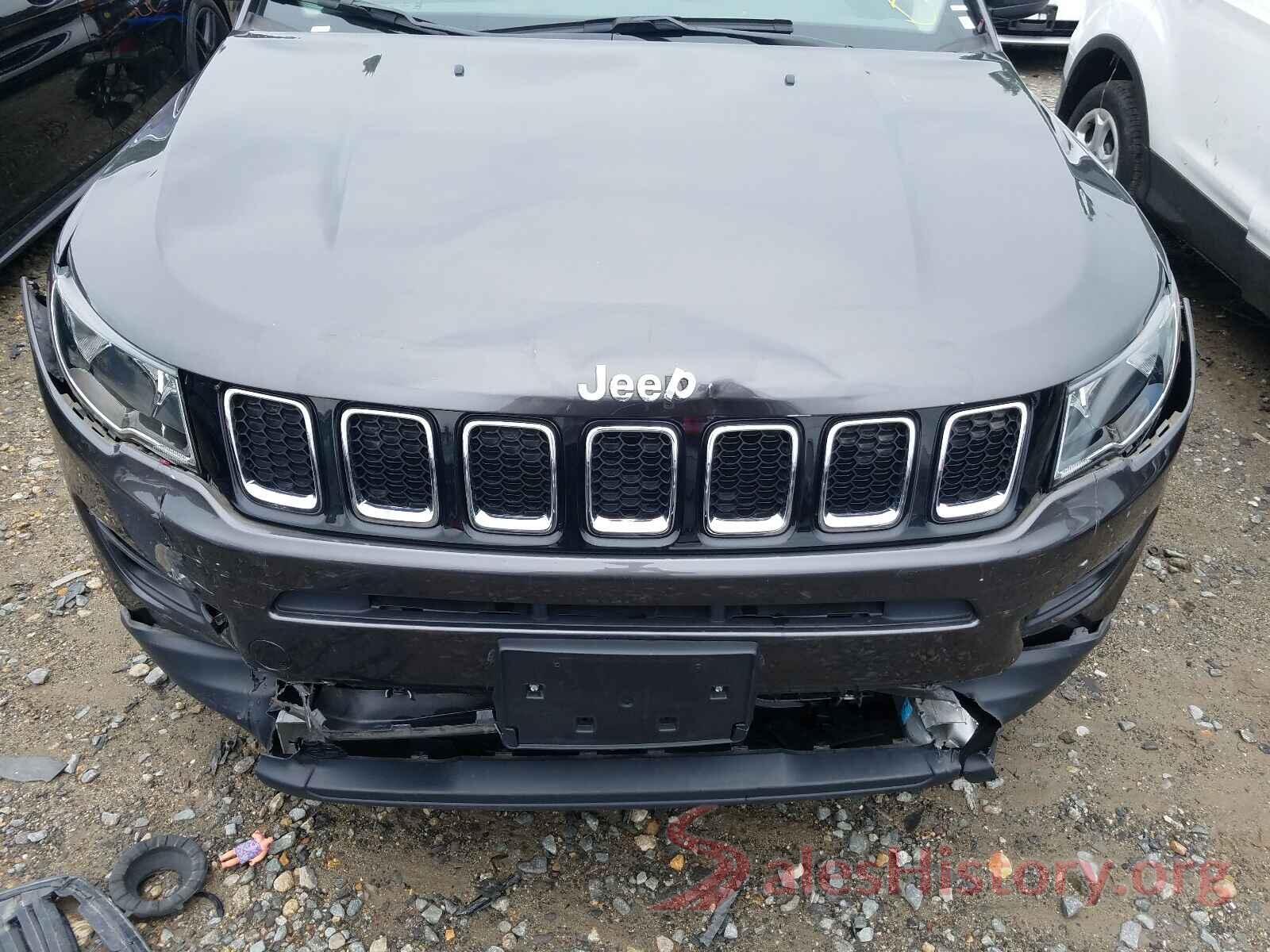 3C4NJDBB0JT307987 2018 JEEP COMPASS