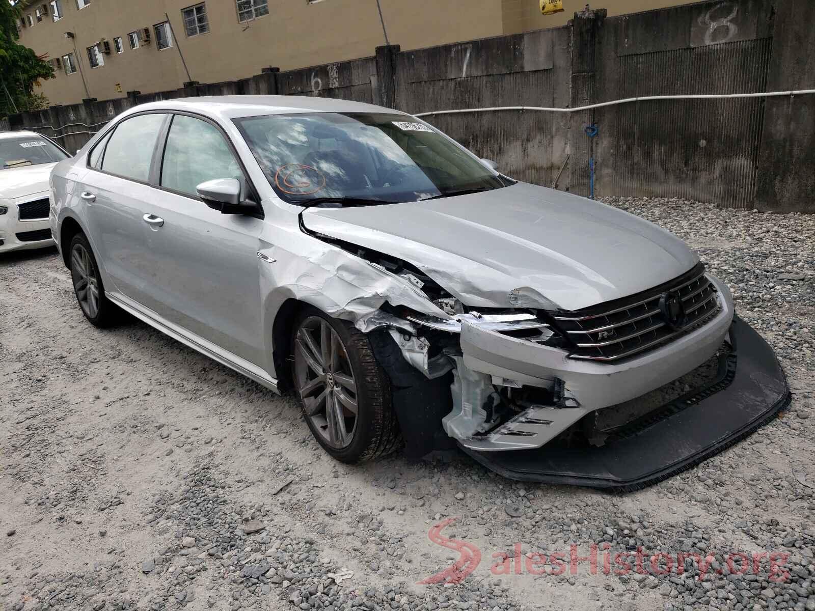 1VWAA7A30JC024573 2018 VOLKSWAGEN PASSAT