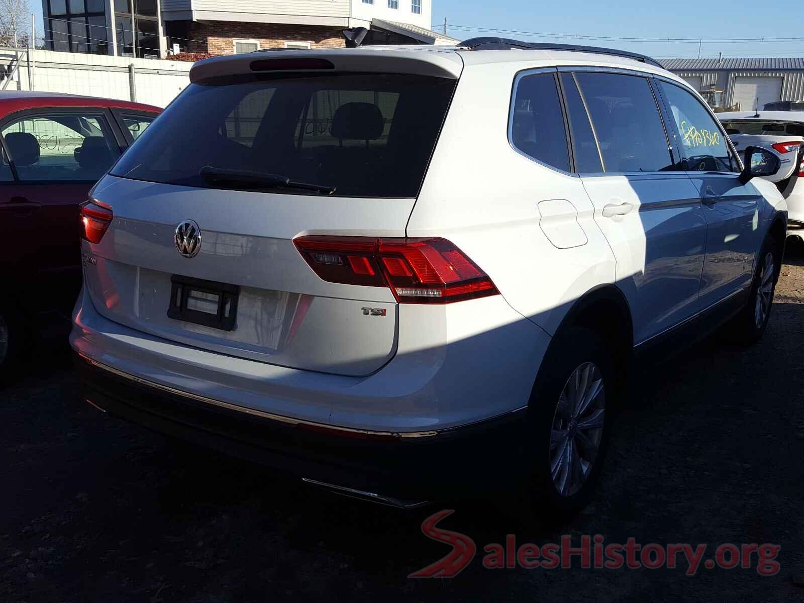 3VV3B7AX2JM143933 2018 VOLKSWAGEN TIGUAN