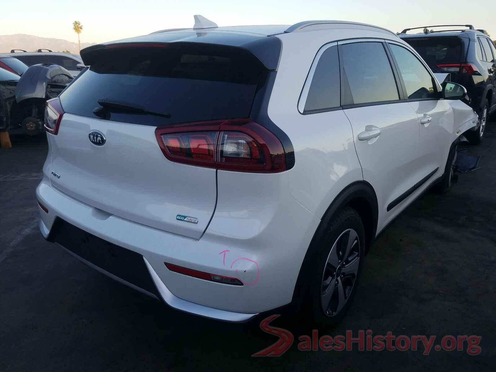 KNDCB3LC7K5352206 2019 KIA NIRO