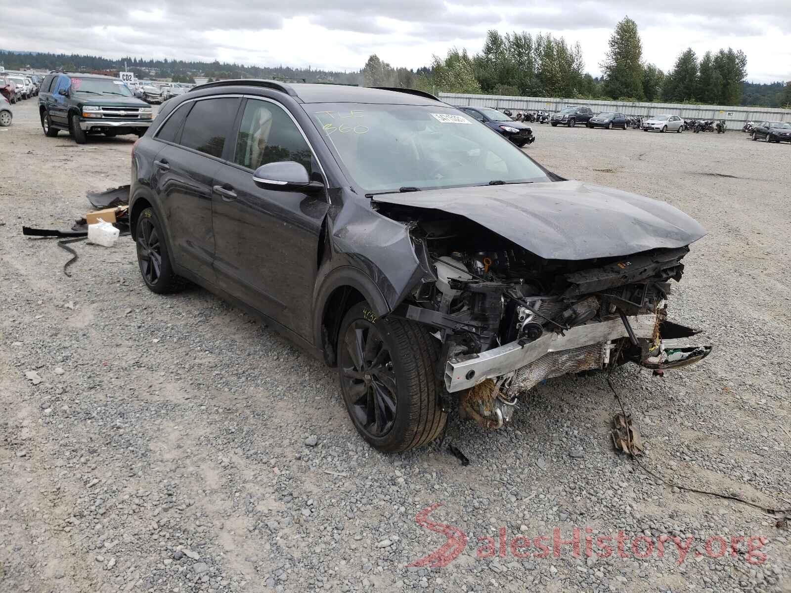 KNDCC3LC2J5151597 2018 KIA NIRO