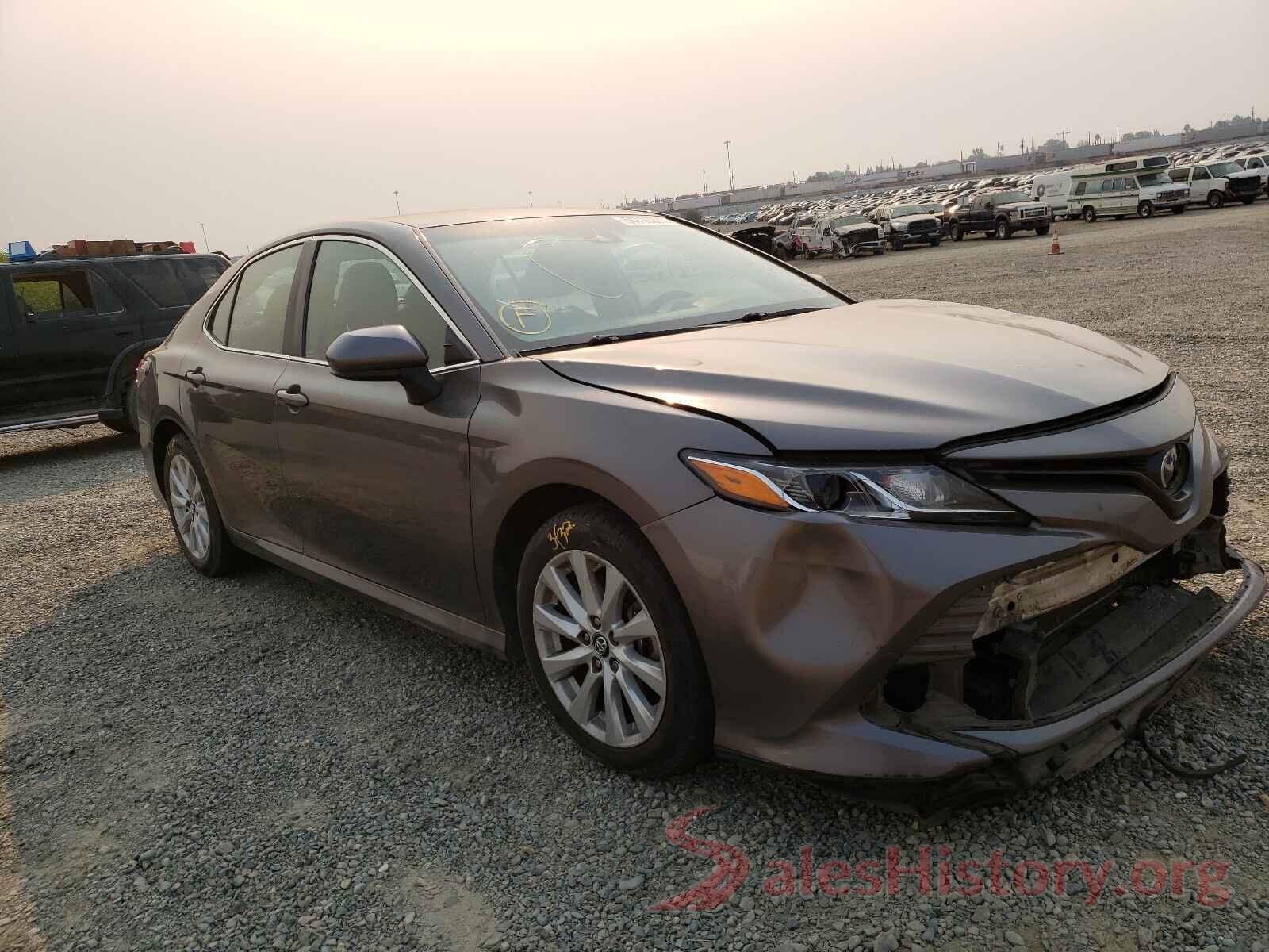 4T1B11HK9JU047146 2018 TOYOTA CAMRY