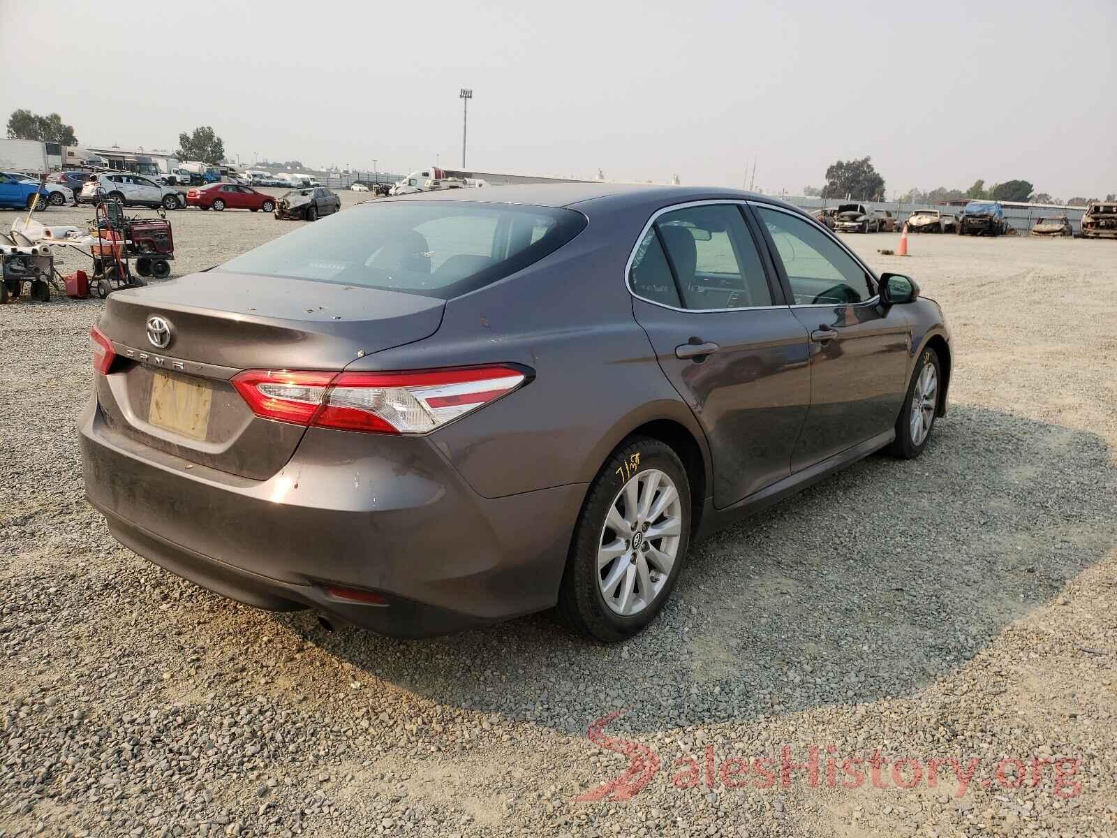 4T1B11HK9JU047146 2018 TOYOTA CAMRY