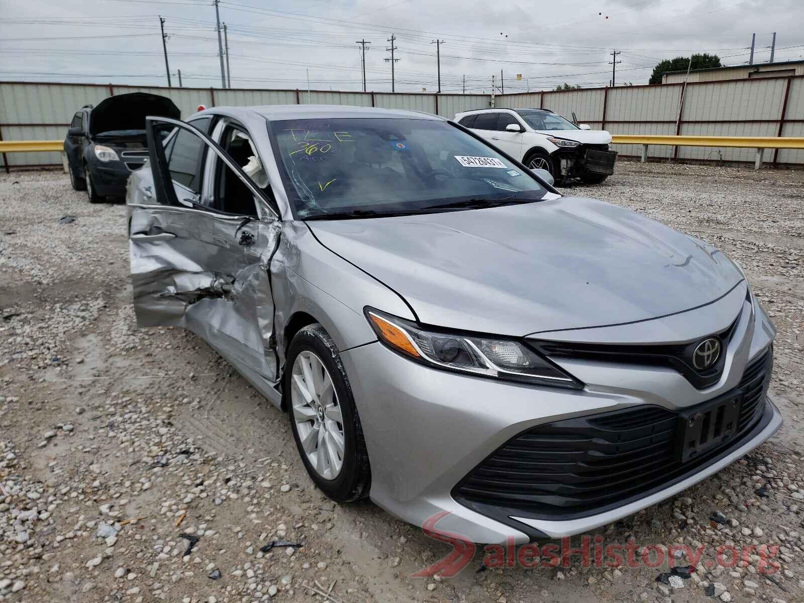 4T1B11HK4JU093502 2018 TOYOTA CAMRY